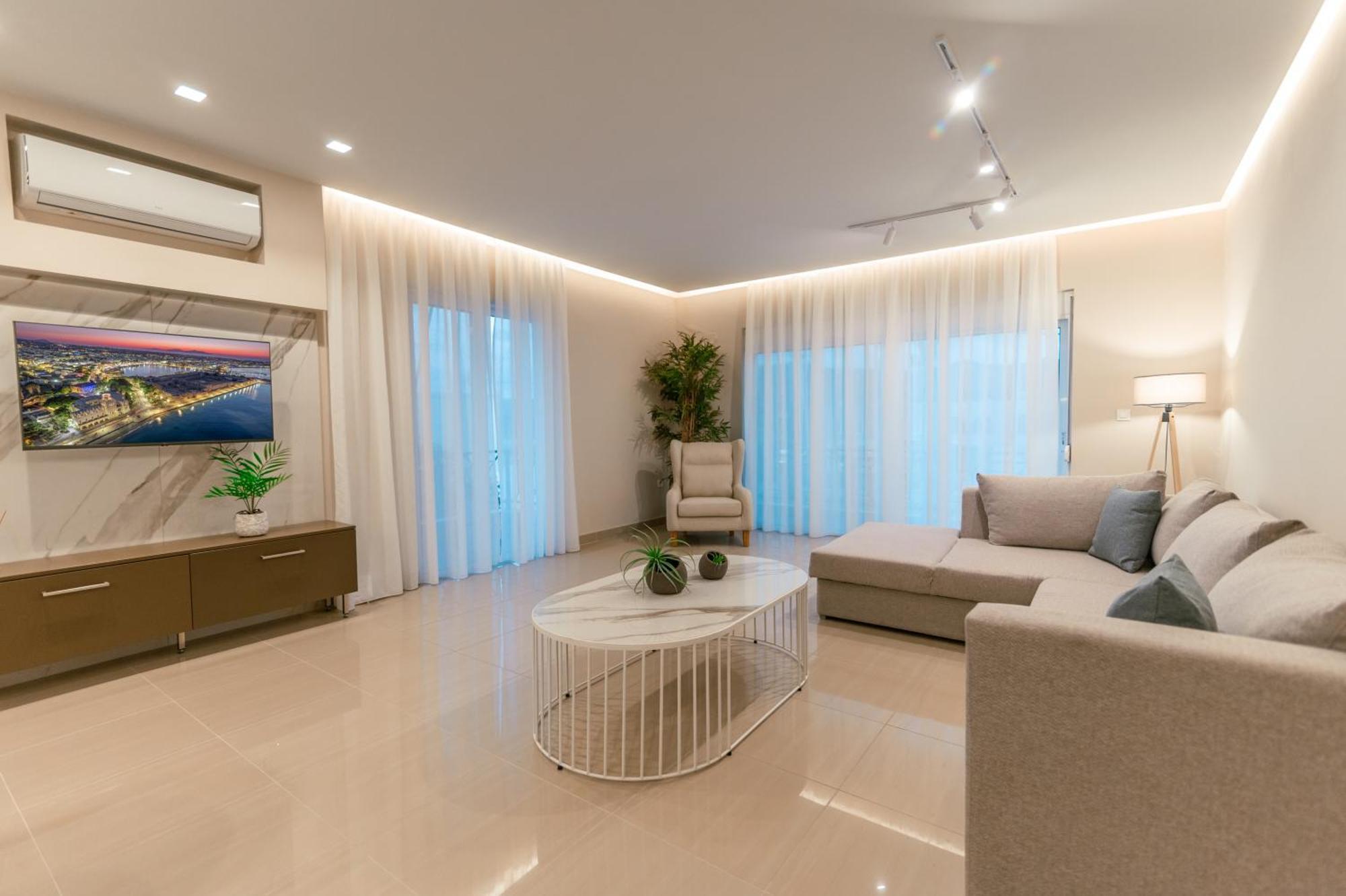 Brand New Elegant Suite Platanion Exterior photo